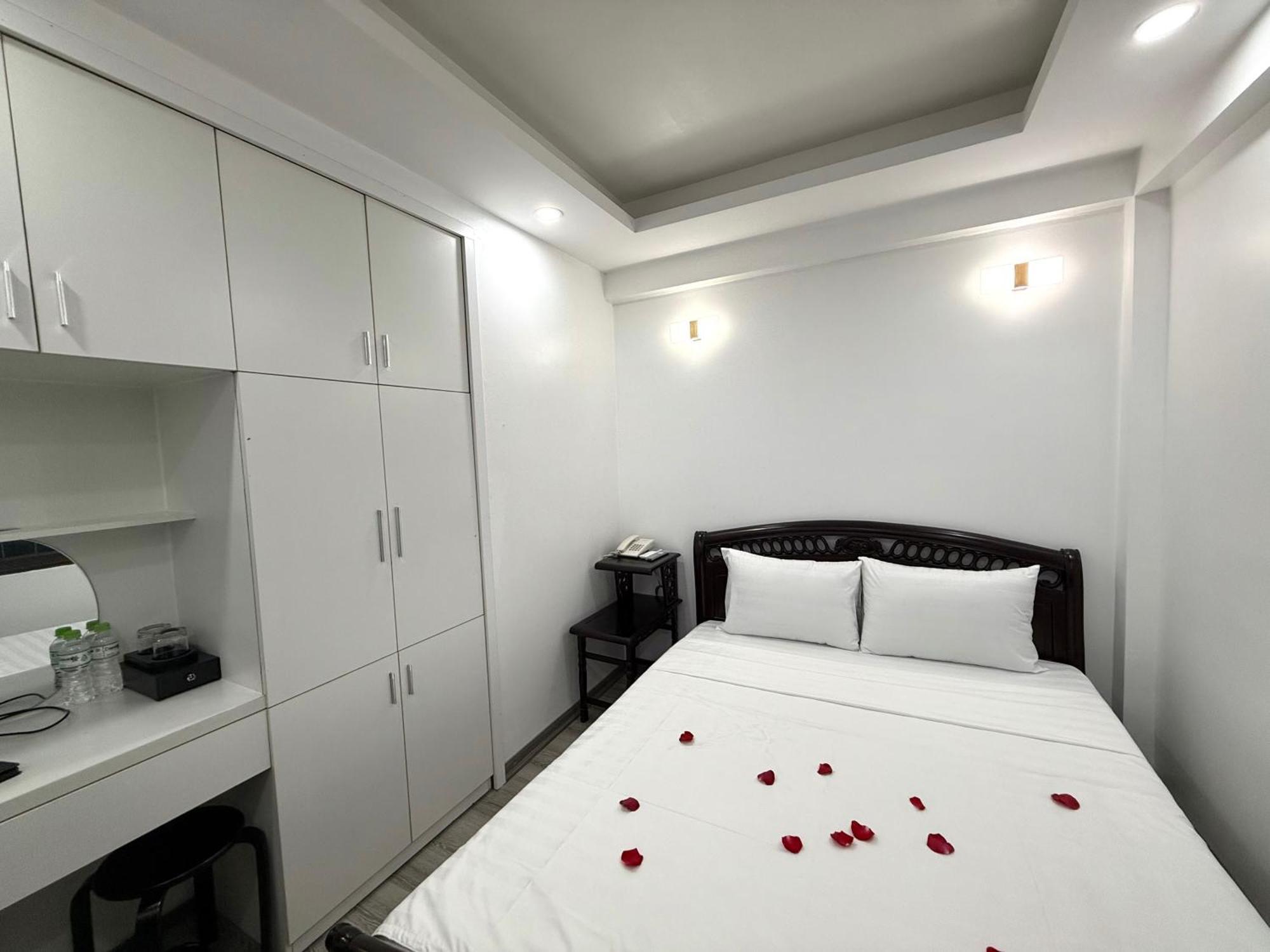 The Queen Hotel & Spa 2 Ханой Экстерьер фото